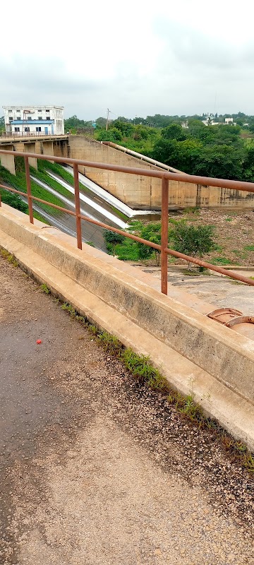 Scenic Stretches at Asa-Dam Road - Asa-Dam Road