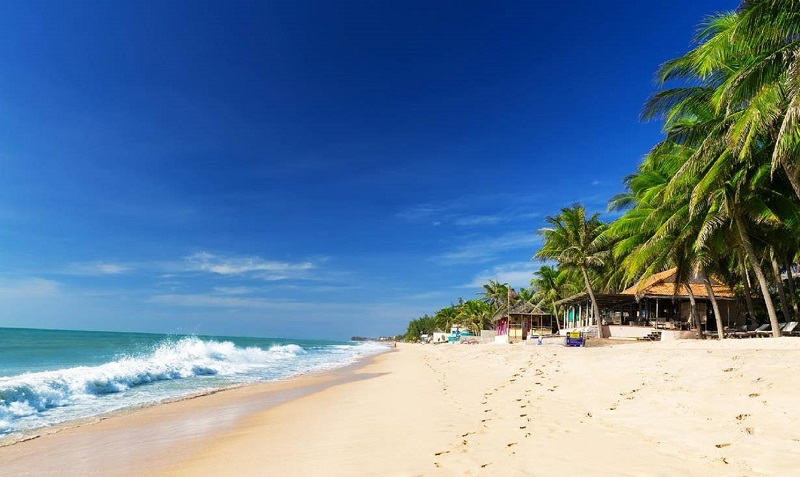 Sun-Kissed Shores of Mui Ne Beach - Mui Ne Beach