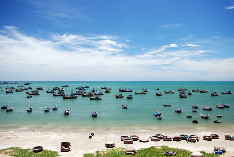 Sun-Kissed Shores of Mui Ne Beach - Mui Ne Beach
