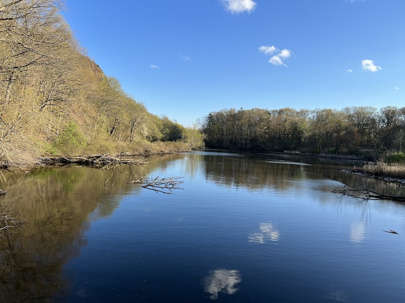 Discover the Heights at East Rock Park - East Rock Park