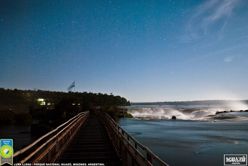 Moonlit Views at Iguazú Falls - Paseos de Luna Llena en las Cataratas del Iguazú