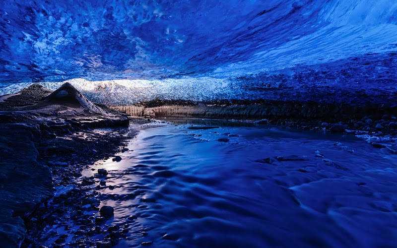 Marvel at the Frozen Wonderland: Kverkfjöll Ice Cave - Kverkfjöll Ice Cave