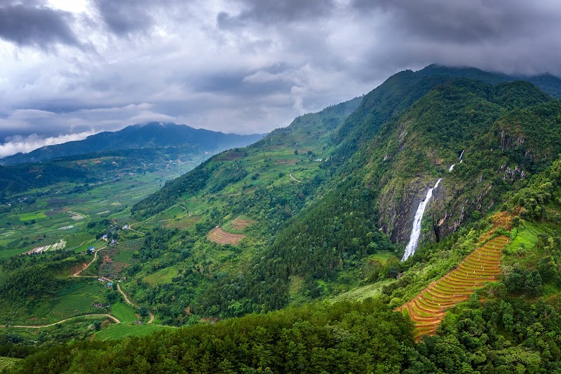 Tác Tình Waterfall: A Hidden Gem in Lai Chau - Tác Tình Waterfall