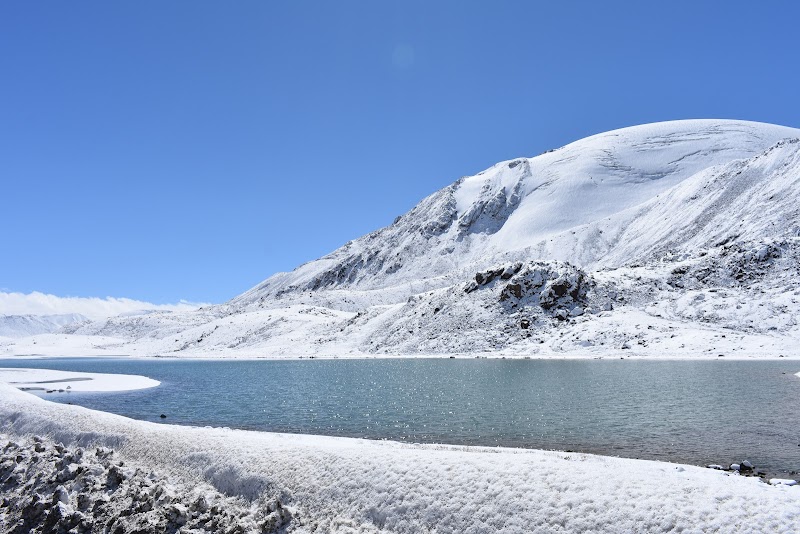 Snowy Retreat: Plato Arabel' - Plato Arabel'