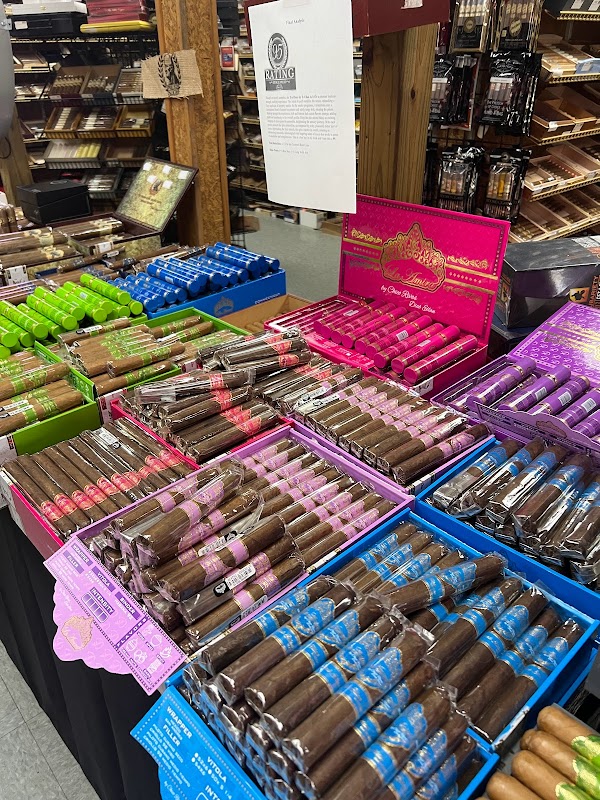 Montecristo House of Cigar: A Unique Experience in Columbus surrounding landscape