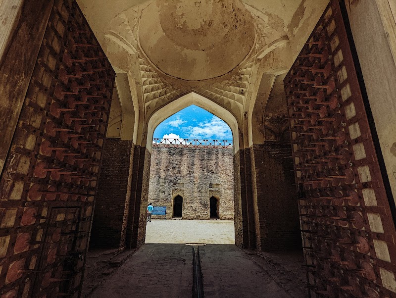Explore the Magnificence of Naukot Fort - Naukot Fort
