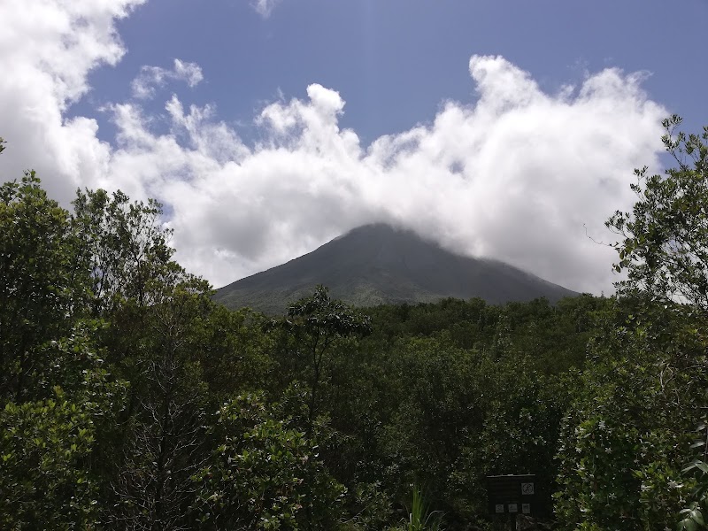 Arenal Volcano's Majestic Splendor - Parque Nacional Volcán Arenal