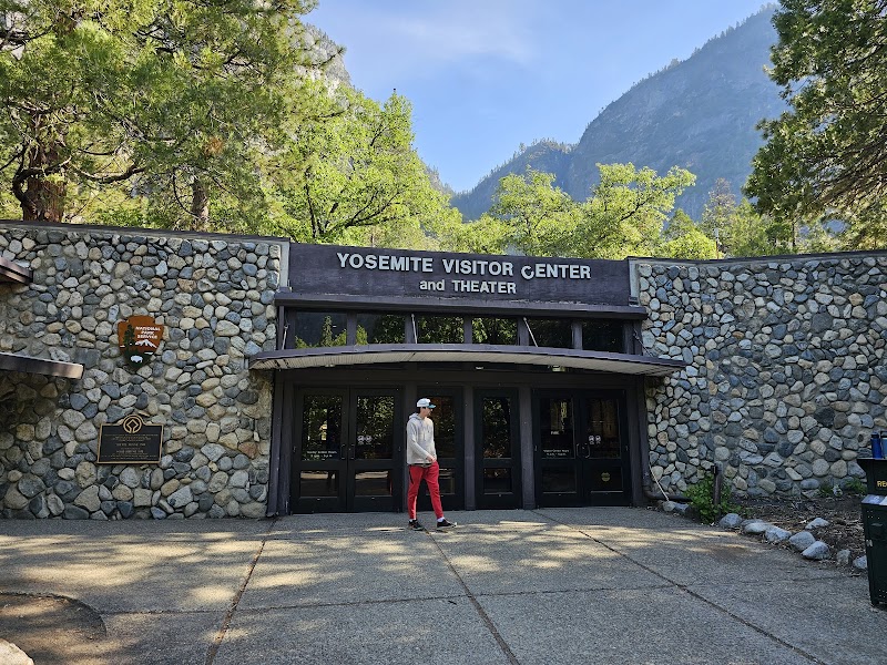 Discover the Wonders of Yosemite Valley Visitor Center - Yosemite Valley Visitor Center