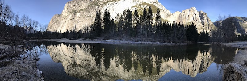 Majestic Views of Yosemite Valley outdoor detail