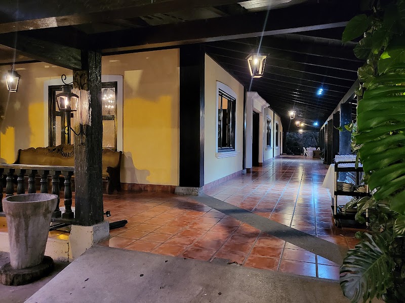 Tropical Escape: La Casona de Pedregal - La Casona de Pedregal