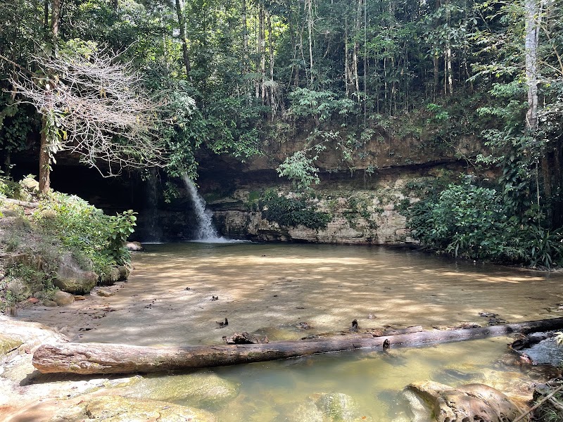 Discovering Pedra Furada Waterfall - Pedra Furada Waterfall