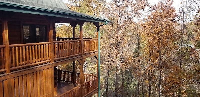 Majestic Mountain Retreat: A Gatlinburg Gem - Majestic Mountain Retreat