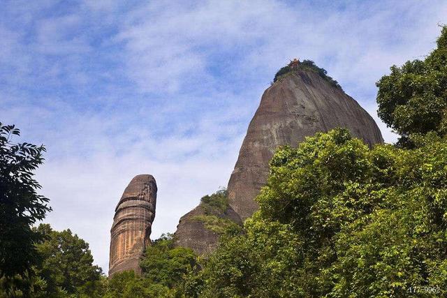 Danxia Mountain's Majestic Red Cliffs - Danxia Mountain