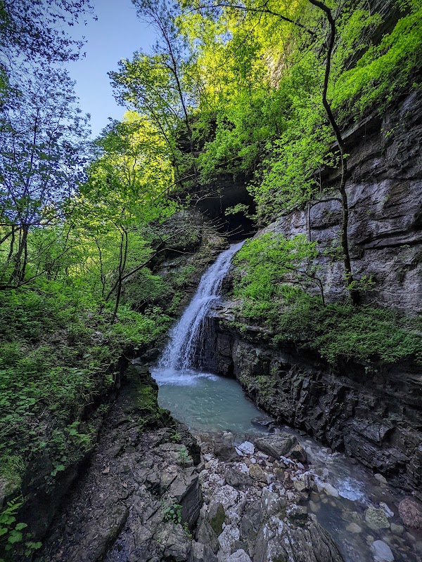Discover the Hidden Gem of Indian Creek Trail - Indian Creek Trail eye of the needle - Buffalo River