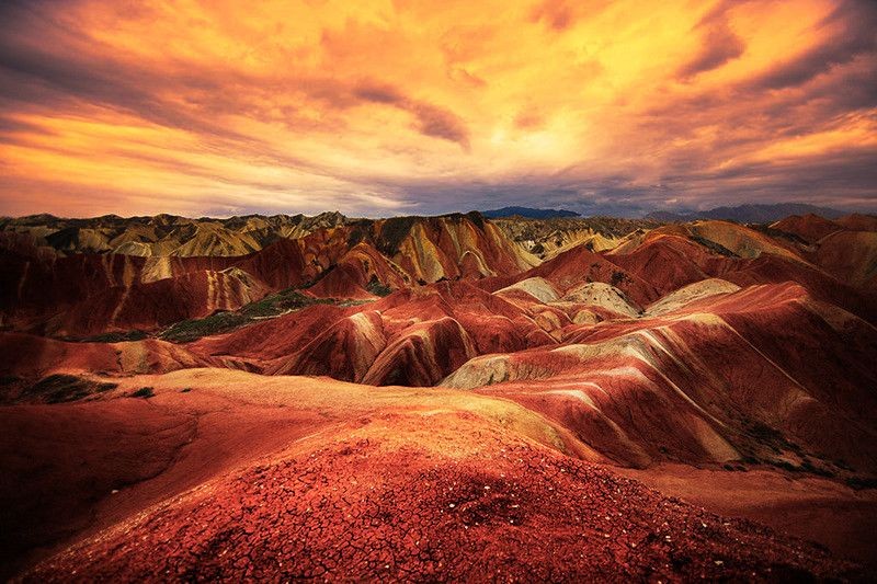 Colorful Marvel: Zhangye Linze Danxia Landform - Zhangye Linze Danxia Landform Qiao Family Courtyard