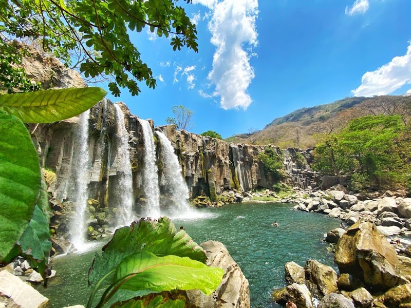 Waterfall Wonder: Cataratas Los Amates - Cataratas Los Amates Santa Rosaver carreteras o El Niagara Guatemala - Rio Margaritas