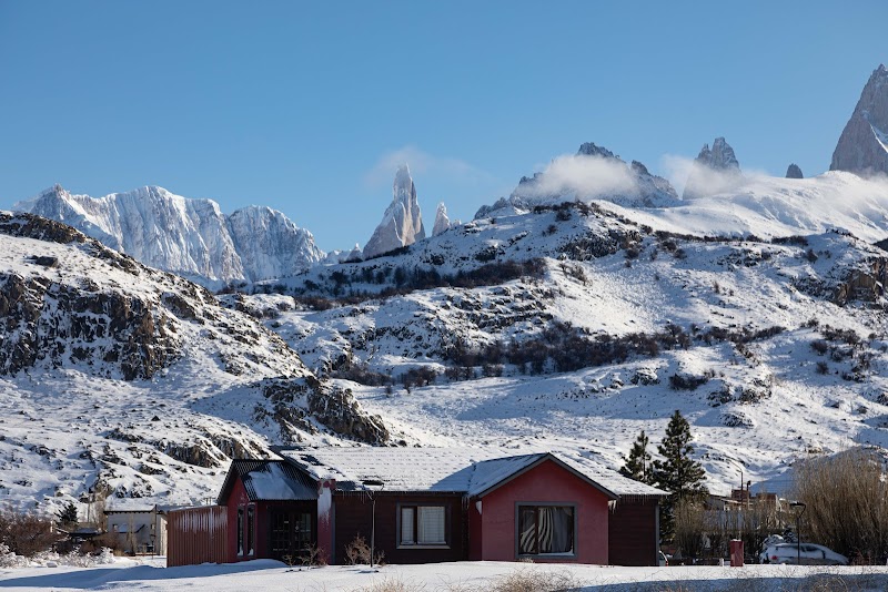 Majestic Peaks of Fitz Roy: Gateway to El Chaltén - Puente Rio Fitz Roy - Ingreso Chaltén