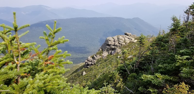 Mountain Majesty: Mount Lincoln in Franconia, NH outdoor detail