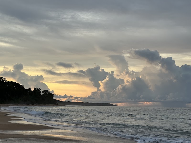 Sandy Retreat: Playa Bluff, Panama - Playa Bluff