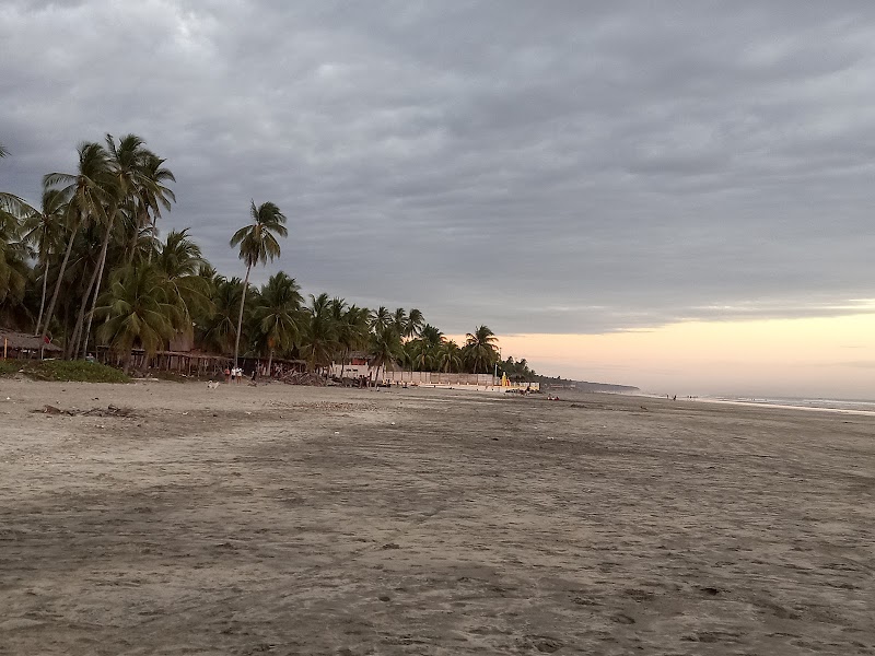 Sun-Kissed Shores of Playa El Espino - Playa El Espino