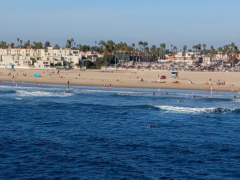 Sunshine and Surf at Huntington Beach outdoor detail