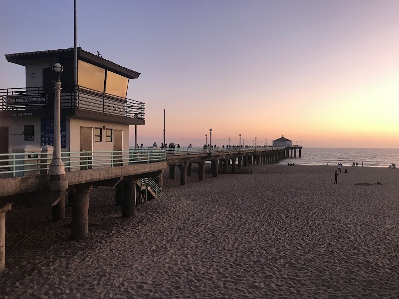 Sunset Serenity at Manhattan Beach Pier surrounding landscape