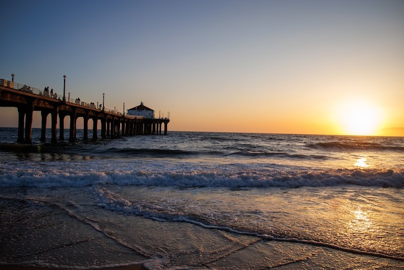Sunset Serenity at Manhattan Beach Pier - Manhattan Beach Pier