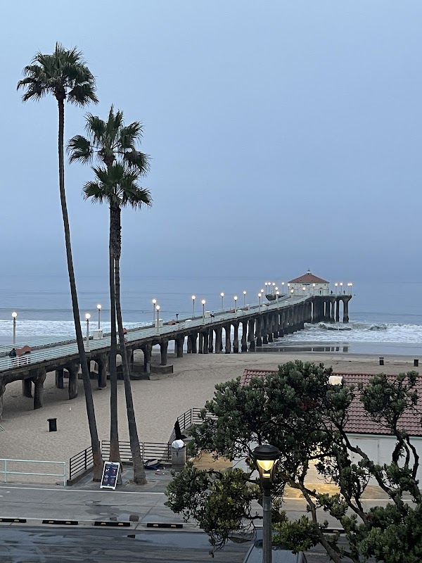 Sunset Serenity at Manhattan Beach Pier - Manhattan Beach Pier