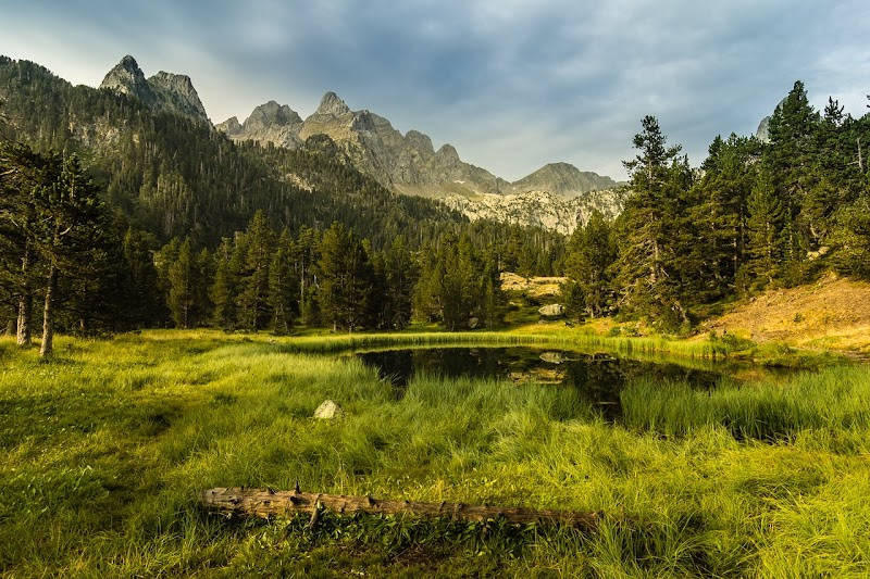 Waterfalls & Peaks: Valle de Benasque - Valle de Benasque