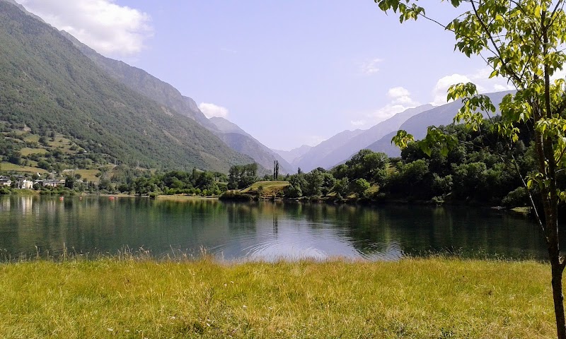 Waterfalls & Peaks: Valle de Benasque outdoor detail