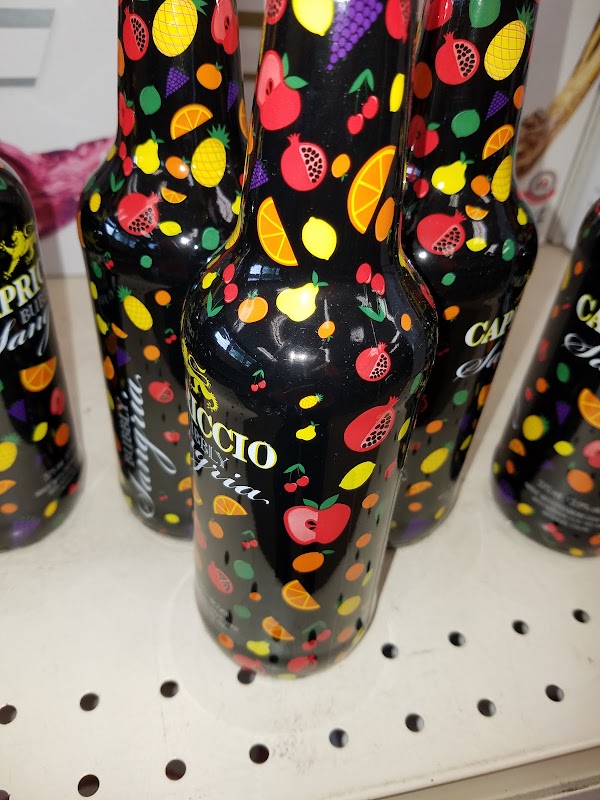 Exploring East Livingston Liquor Store: Reynoldsburg's Unique Flavors surrounding landscape