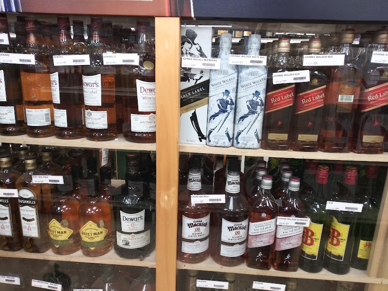 Exploring East Livingston Liquor Store: Reynoldsburg's Unique Flavors outdoor detail