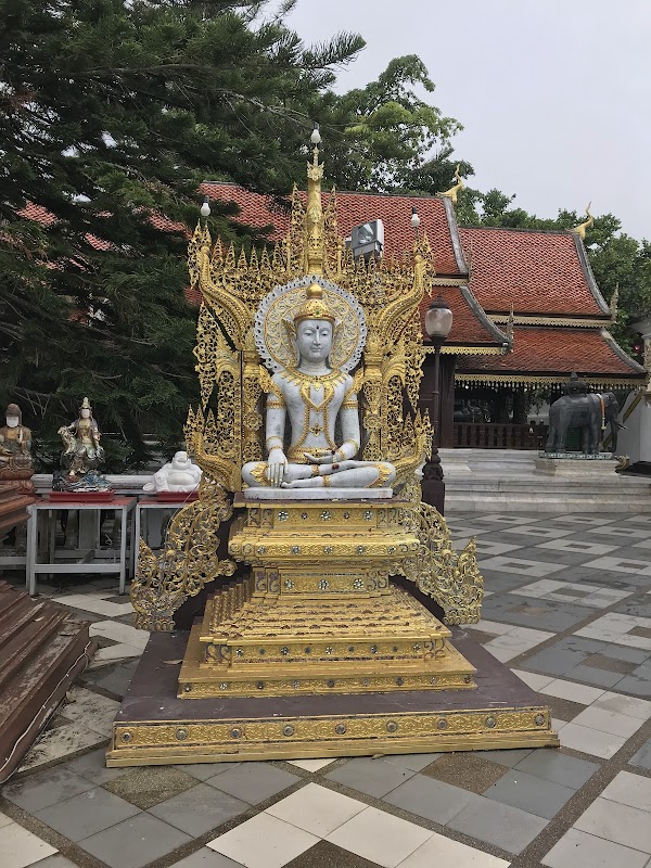 Golden Views at Doi Suthep - Doi Suthep