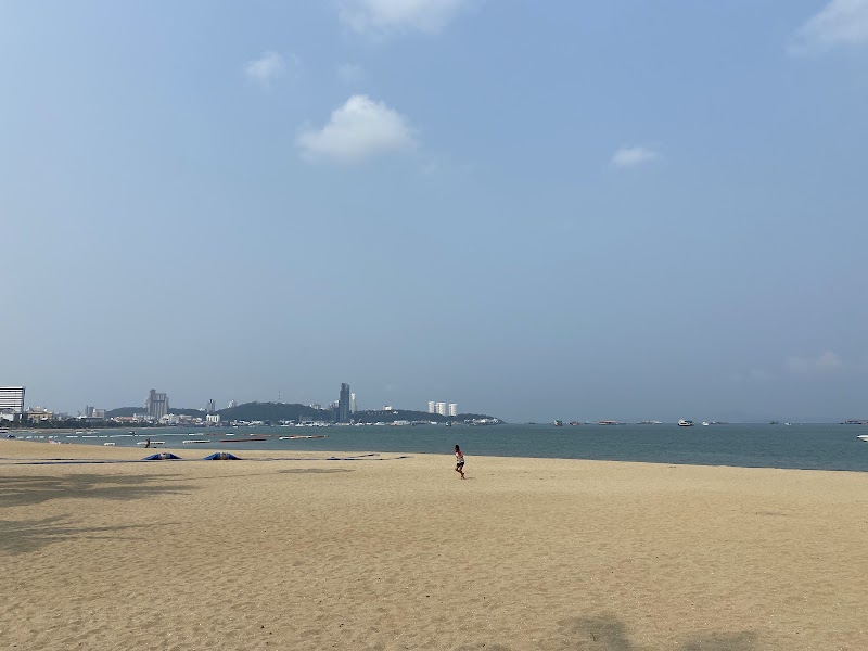 Sun-Kissed Retreat at North Pattaya Beach - North Pattaya Beach
