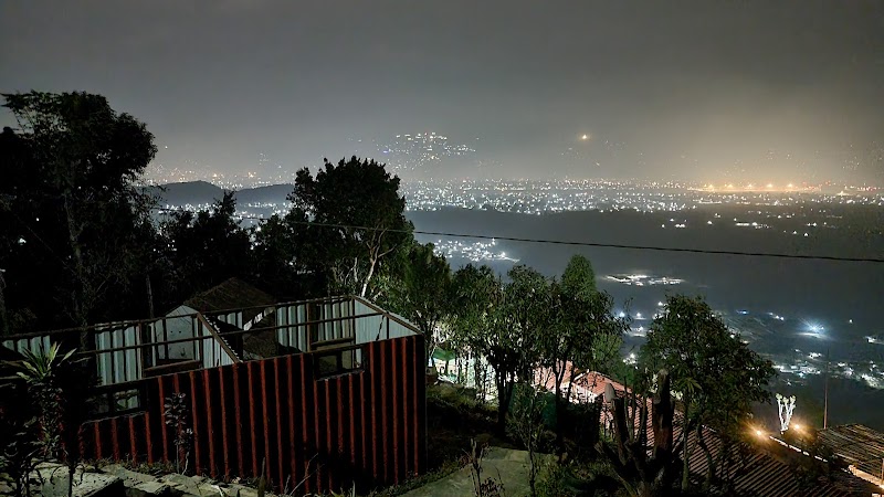 Kharchyang Hillside Retreat: A Scenic Escape - Kharchyang Hillside Retreat