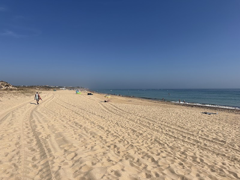 Sun-Soaked Sands of Pêra Big Beach - Pêra Big Beach