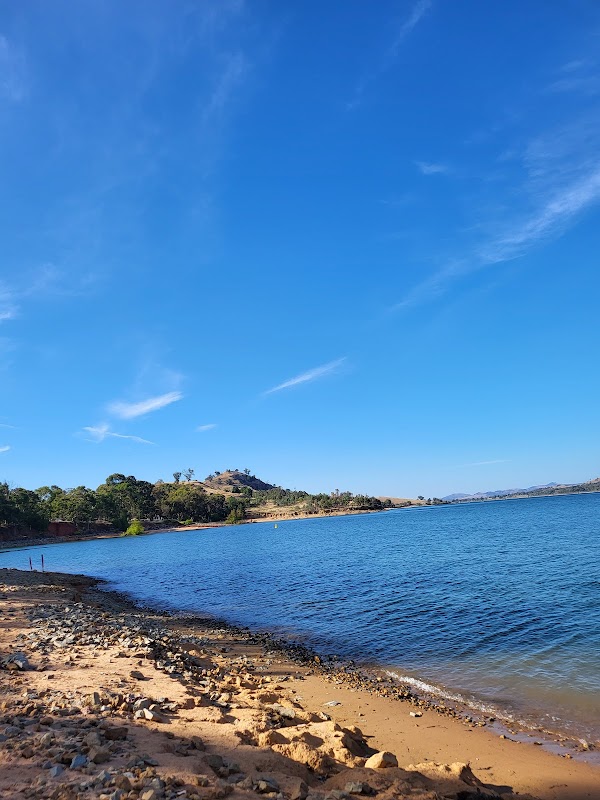 Lake Hume: A Serene Aquatic Retreat - Lake Hume