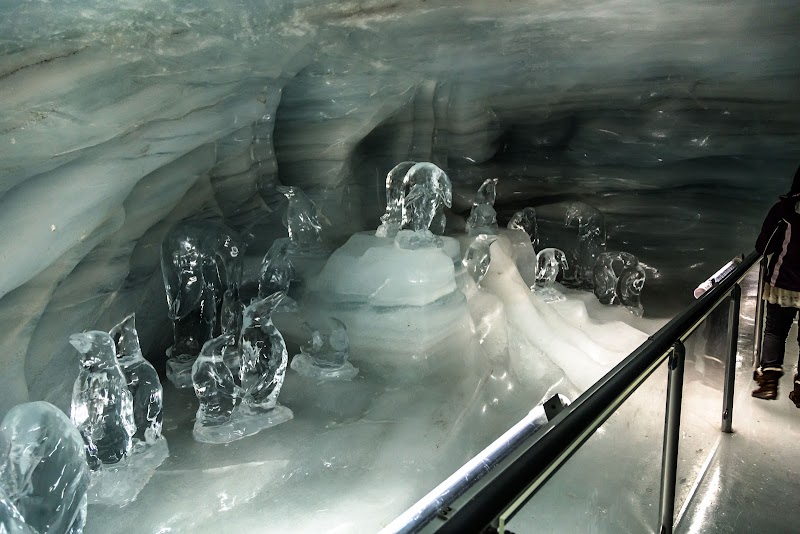 The Majestic Jungfrau: A Swiss Alpine Wonder - Jungfrau