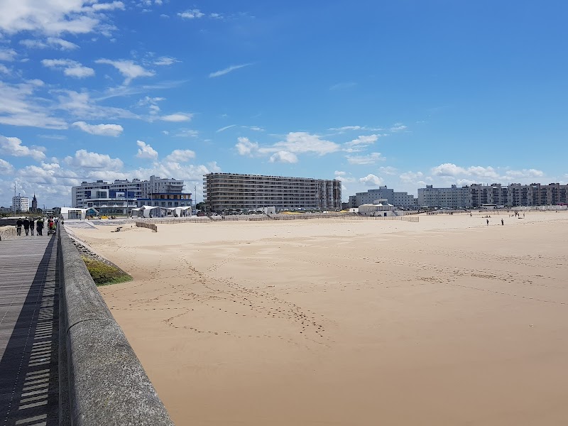 Serenity at Calais Beach: Coastal Escape outdoor detail