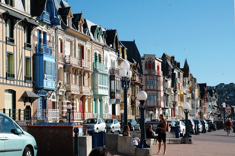 Coastal Charms: Mers-les-Bains Beach outdoor detail