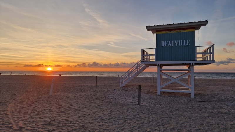 Beachside Bliss at Deauville Beach surrounding landscape
