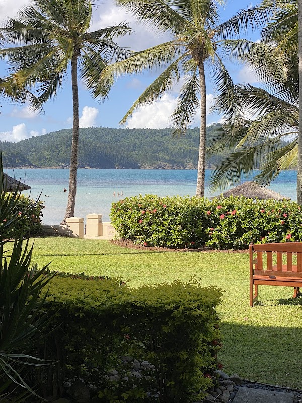 Paradise Found: Beach Club in Whitsundays - Beach Club