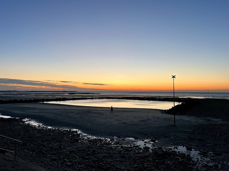 Shores of Serenity: Wimereux Beach outdoor detail