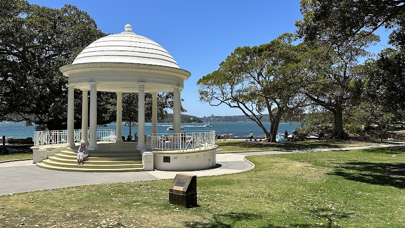 Relax by the Water: Balmoral Beach, Sydney - Balmoral Beach