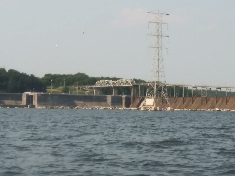 Waterscape Wonders at Wilson Lake surrounding landscape
