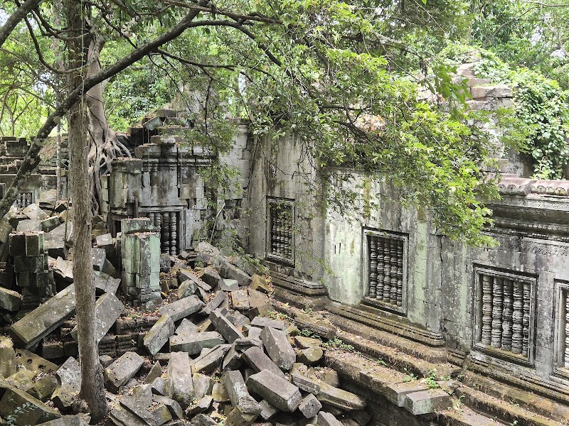 Ancient Ruins: Prasat Beng Mealea - Prasat Beng Mealea