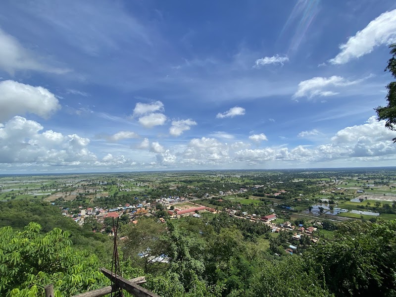 Golden Pinnacles of Phnom Sampow - Phnom Sampow Resort