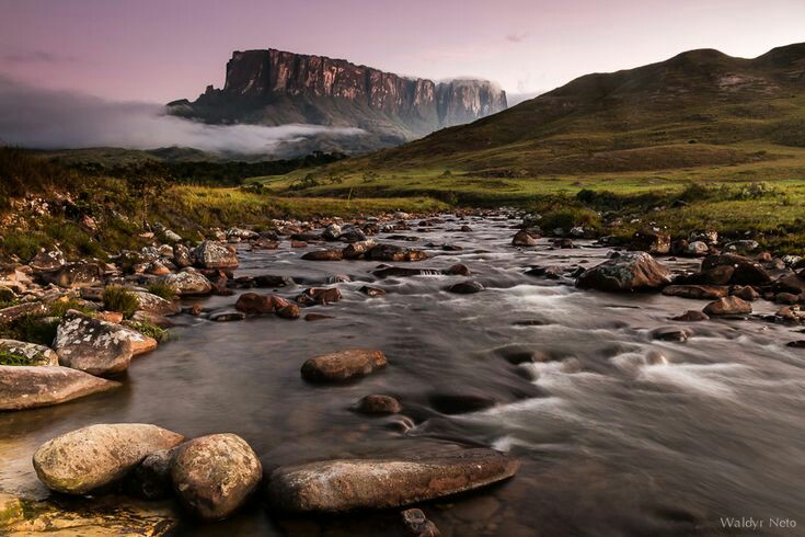 Majestic Monte Roraima: A Natural Wonder - Parque Nacional do Monte Roraima