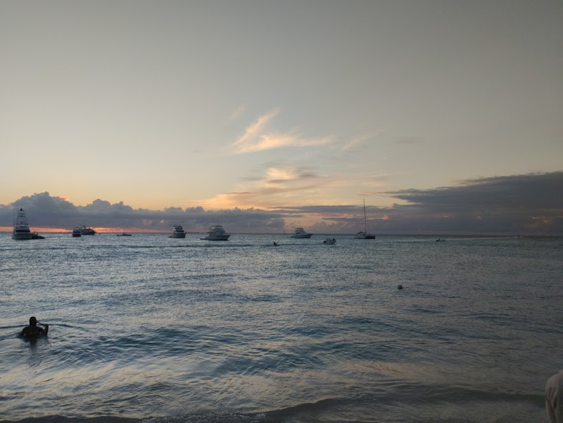 Tranquil Waters of Cayo de Agua - Cayo de Agua