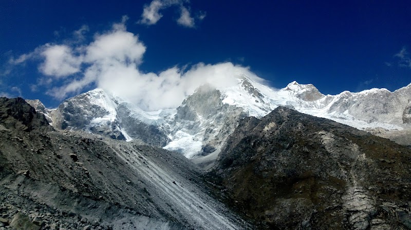 Breathtaking Paron Lake: A Jewel in Peru’s Andes - Paron Lake